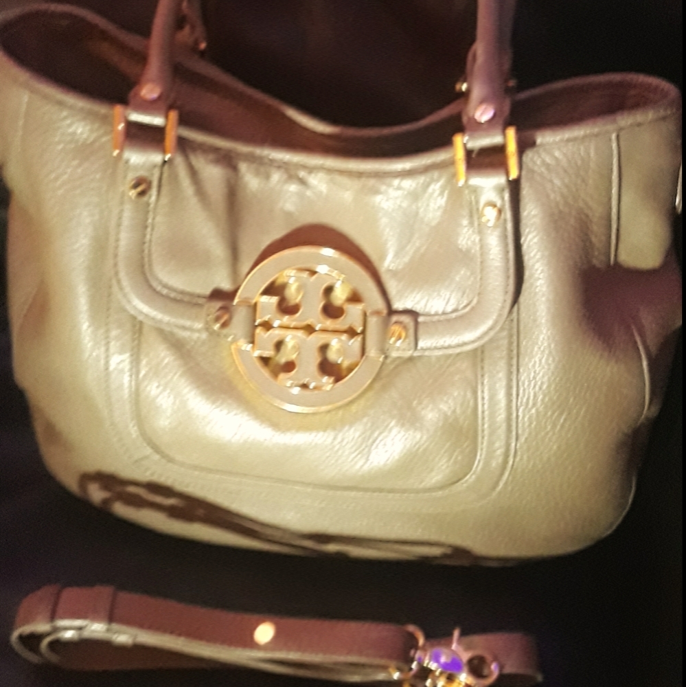 *SOLD* Tory Burch Leather Purse